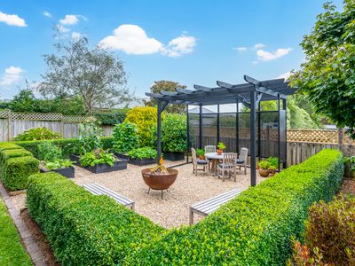 6 Glenrowan Grove, Bowral