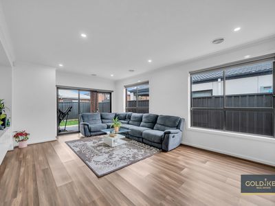 8 Yukon Street, Truganina