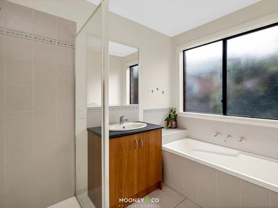 8 Stephellen Way, Cranbourne West