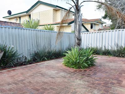 3 / 74 Dover Road, Scarborough