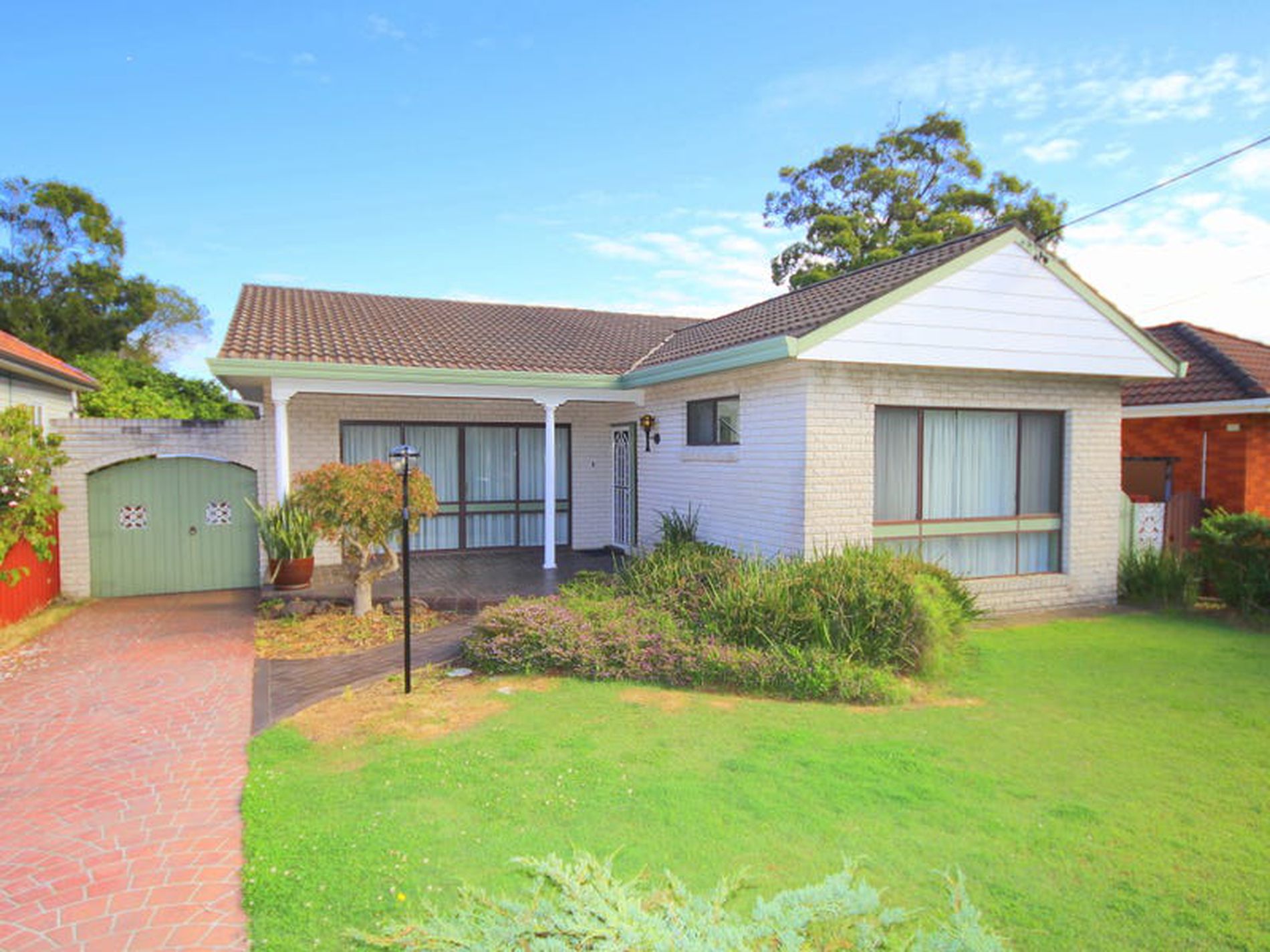 8 Fenwick Avenue, Roselands