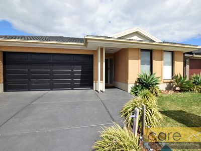 12 Marblelight Way, Clyde North