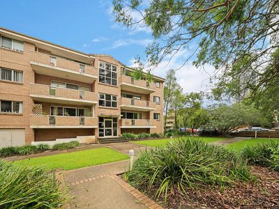 4 / 10-12 Thomas Street, Parramatta