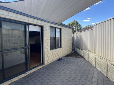 8B Lancing Way, Balga