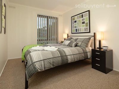 4 WILTSHIRE CRESCENT, Wodonga