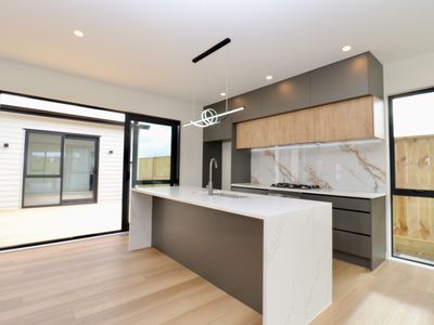 6 Kobe Street, Karaka