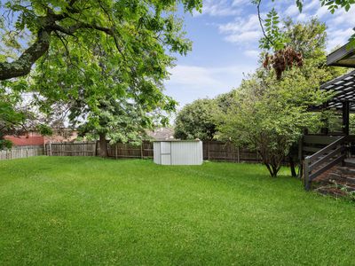 2 The Close, Mount Waverley