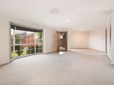 2 / 10 WIRILDA CLOSE, Wodonga