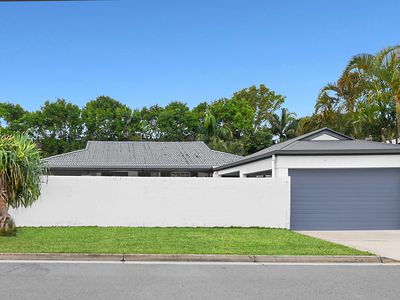7 Dame Patti Ave, Mermaid Waters