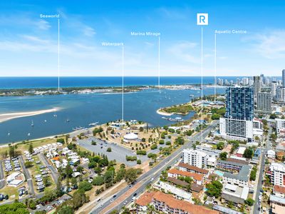 1 / 136 Marine Parade, Southport