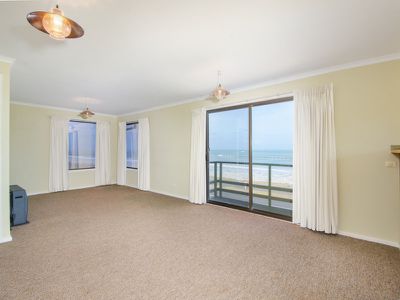 1 Sea Parade, Port Macdonnell