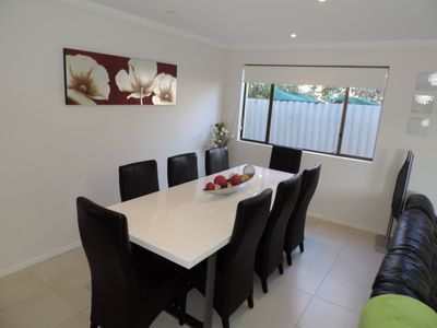 58 Banks, Hillarys