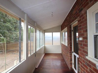 18 Douglass Street, Manifold Heights