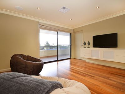 17 Vestia Walk, Stirling