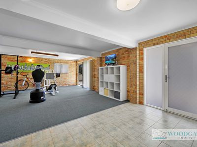 101 Esplanade, Woodgate
