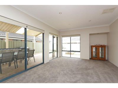6 Rees Pass, Southern River