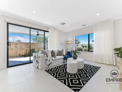 55 Fitzwilliam Cct, Clyde North