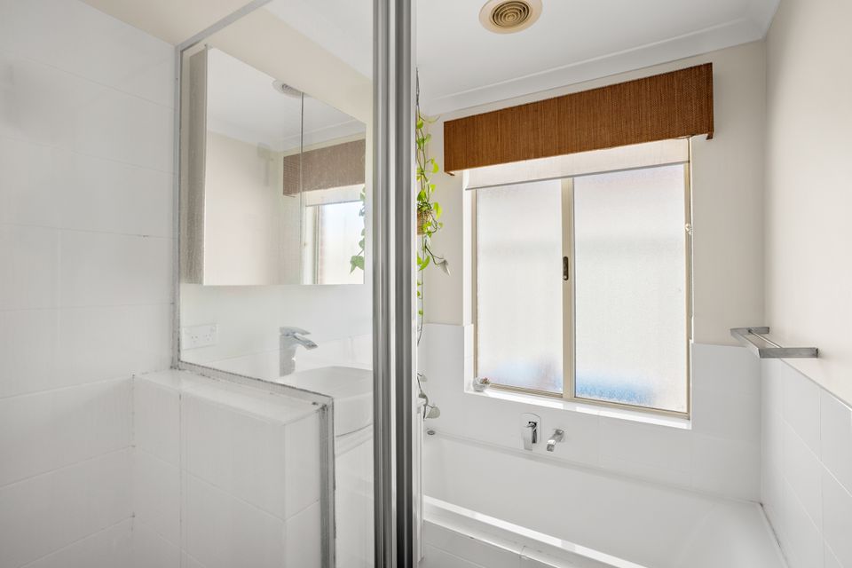 2 Anzio Court , Secret Harbour