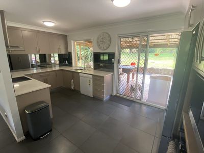 10 Harris Road, Kingaroy