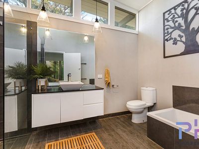 227 Eaglehawk Road, Long Gully