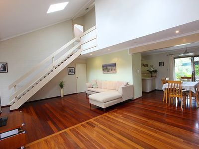 15 Peterborough Avenue, Lake Illawarra