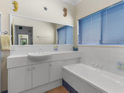 10 Club Court, Tewantin