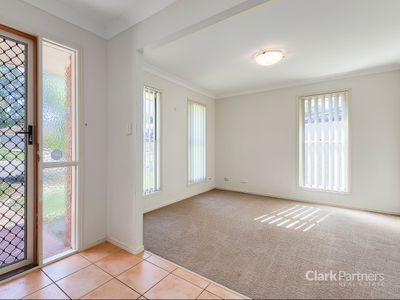 16 Bishop Court, Lawnton