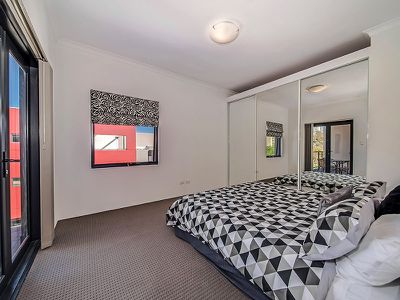 9 / 2 Pisconeri Street, Perth