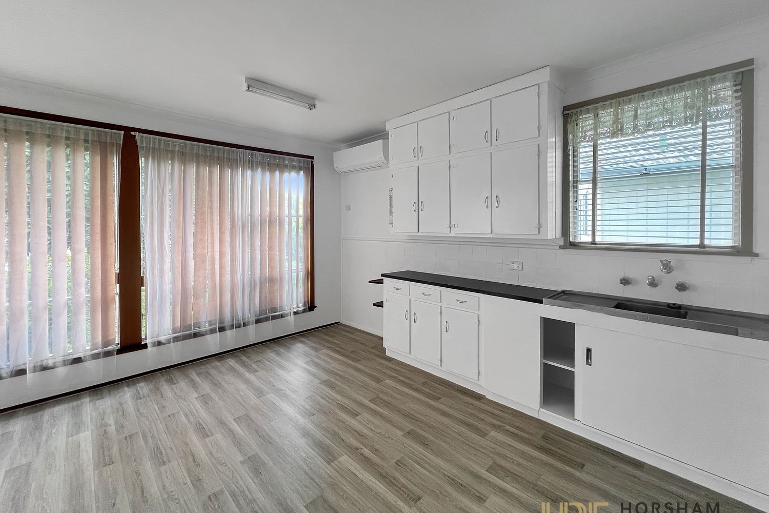 45 Albert Street, Horsham