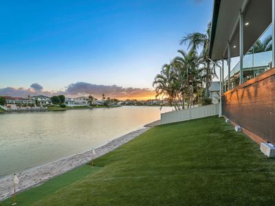 4 Darnay Road, Broadbeach Waters
