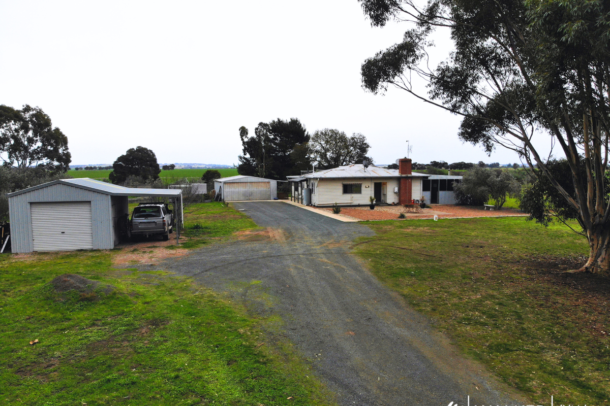 1503 Corop-Wanalta Road, Corop