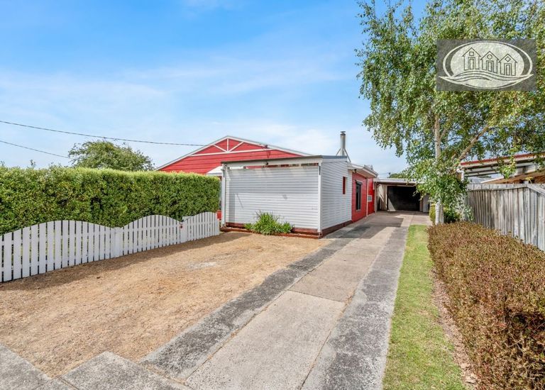 37 Waterford Avenue, Portland