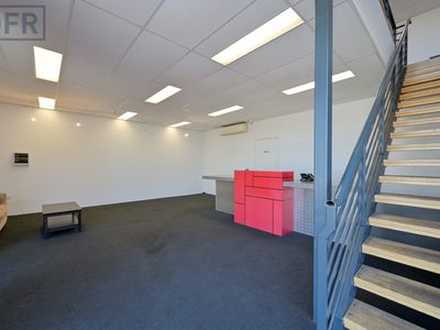 1 / 453 Yangebup Road, Cockburn Central