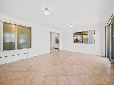 12 Placid Court, South Lake