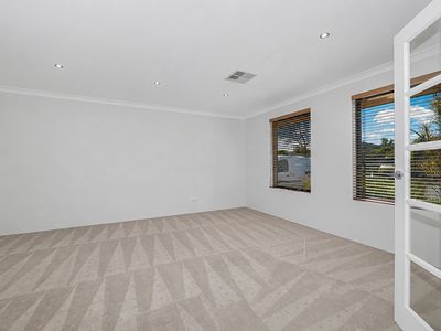 5 Alpina Bend, Canning Vale