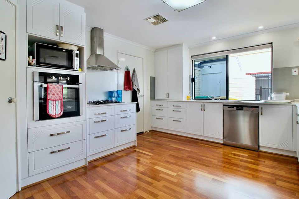 24 Lemon Gum Drive , Baldivis