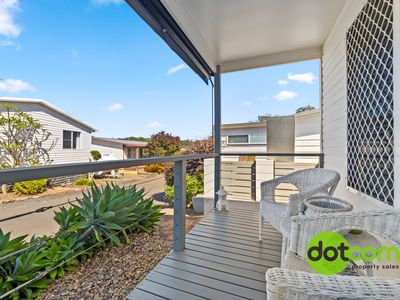 12 Sixth Avenue, Green Point