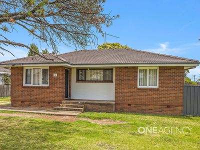 6 Lake Entrance Road, Warilla