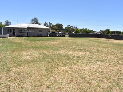 11 Cheney Road, Parkes