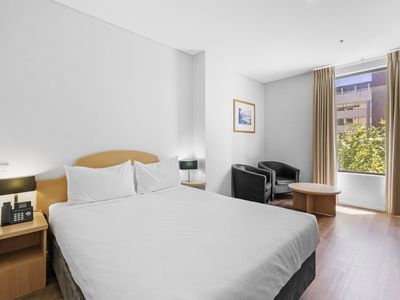 302 / 12 Victoria Avenue, Perth