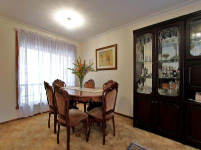 30 Sandalwood Drive, Oakleigh South