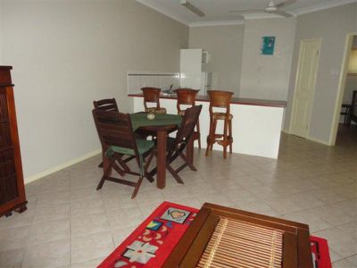 1 / 6 Howard, Cooktown