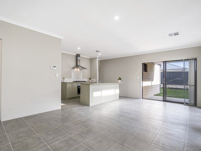 24 Longitude Road, Port Kennedy