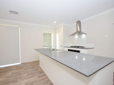 83 Amberley Drive, Baldivis