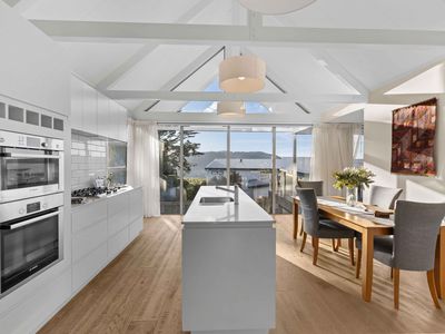 335 Highcliff Road, Highcliff