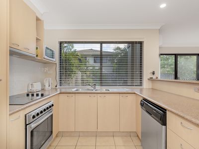 5 / 2 Tuition Street, Upper Coomera