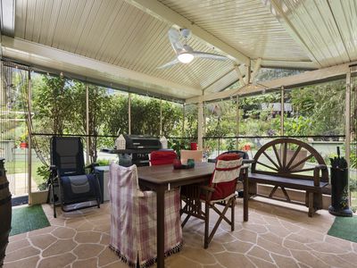 11 Dollarbird Place, Glass House Mountains