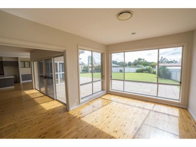 108 Maple Crescent, Narromine