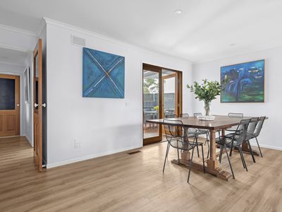 2 Pembroke Drive, Somerville