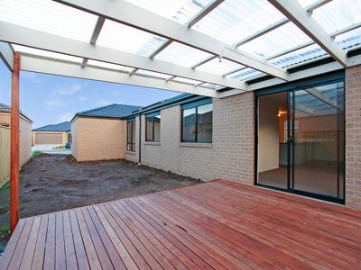 20 Valencia Circuit, Cranbourne